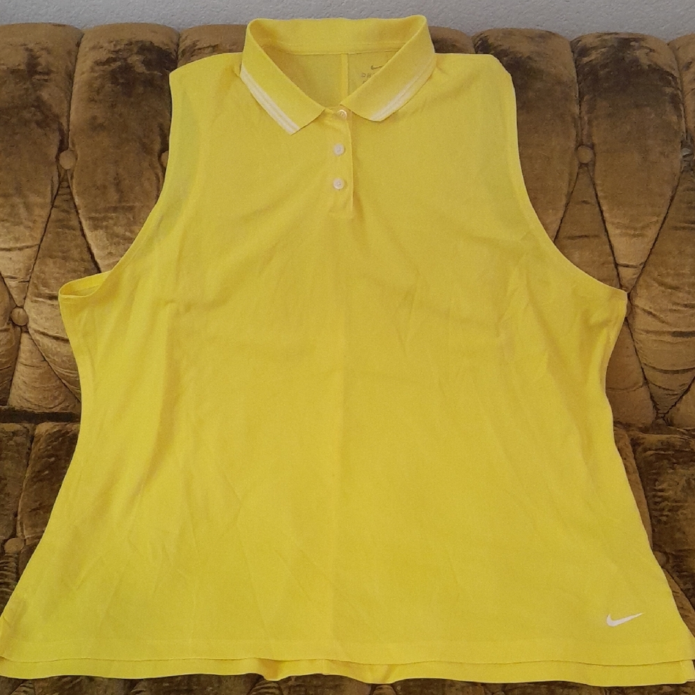 Nike Dri Fit  Women's Yellow Polo Top Never Worn